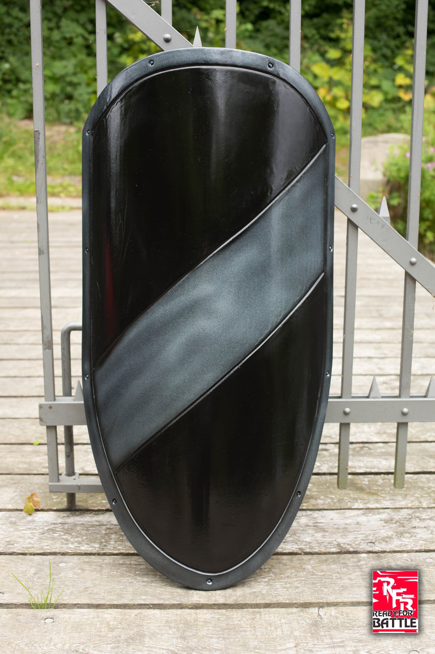 Large Shield Black/Silver